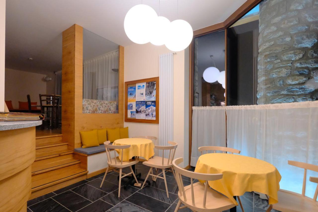 Hotel Aigle Courmayeur Exterior photo